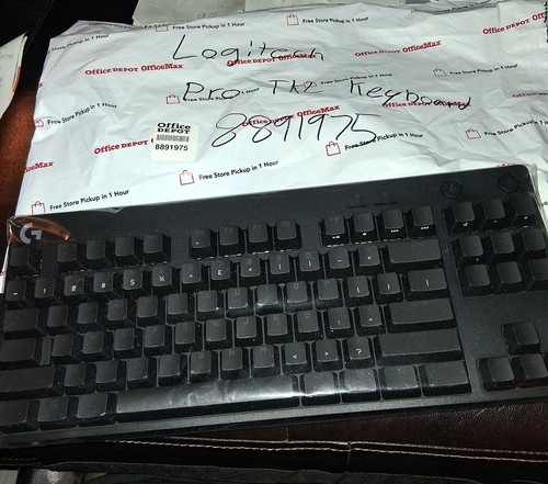New sealed logitech pro - logitech,